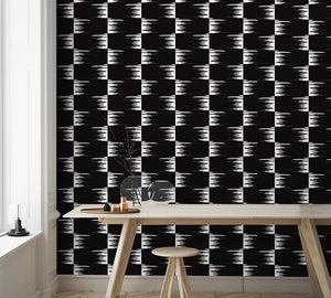 STONE TEXTILE FRINGE CHECK IN WHITE ON BLACK